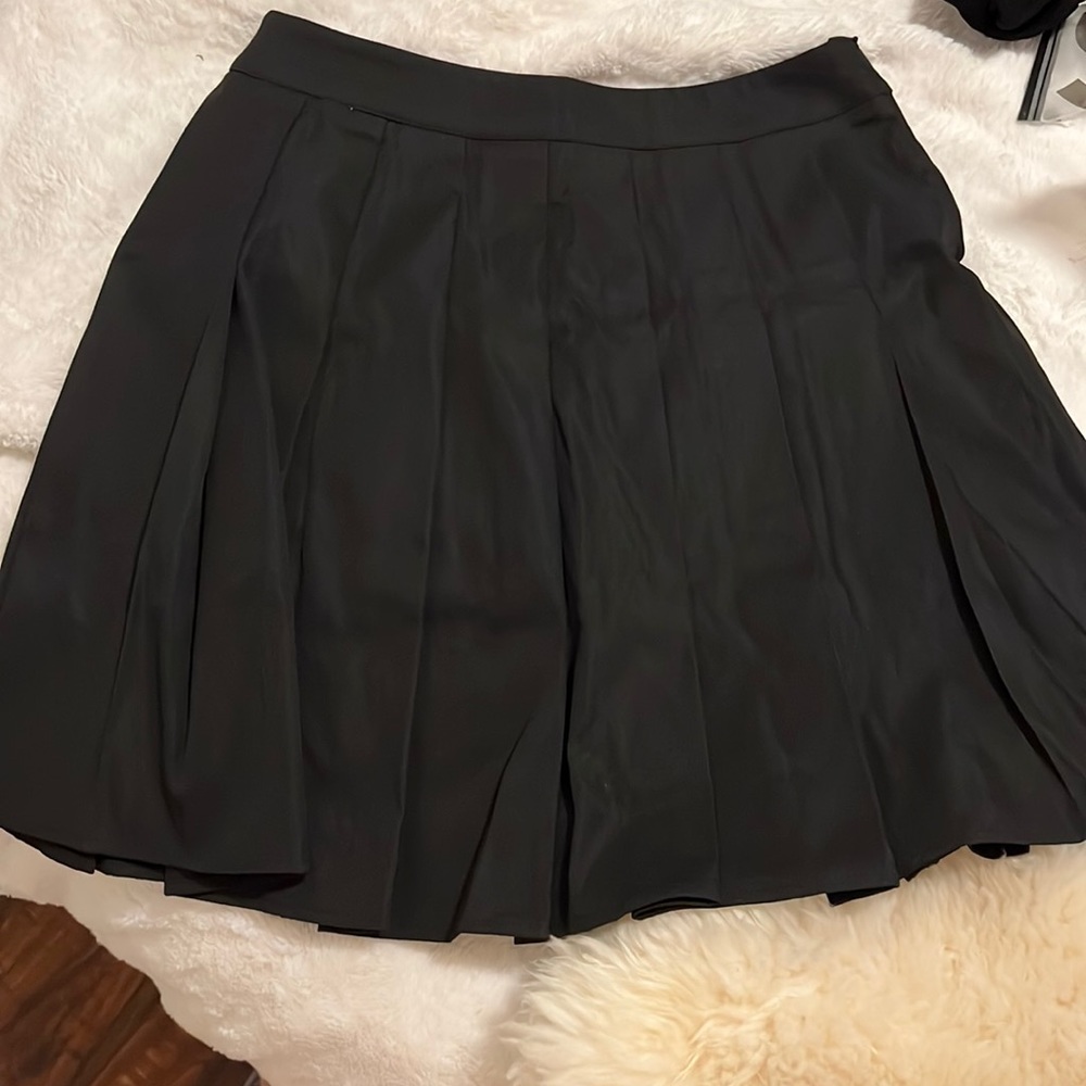 Black pleated skirt